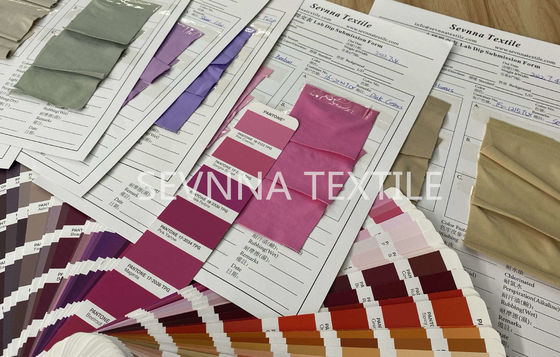 La tela reciclada resistente del traje de baño de la píldora para el laboratorio del color sumerge la huelga impresa Digitaces Offs
