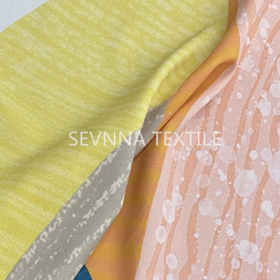 210gsm recicló la tela del traje de baño que las mujeres ultravioleta del estiramiento de la protección varan la ropa interior