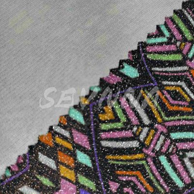 Encuentra el tejido perfecto de doble punto para la fabricación de tu ropa