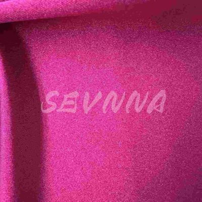 Actualizar a tejidos de nylon reciclados para la producción sostenible de ropa