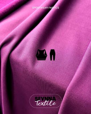 Tejido de punto duradero y transpirable diseñado para proporcionar comodidad, flexibilidad y control de la humedad en la ropa deportiva