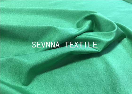 Del color de la fibra de Repreve de la humedad micro llana sólida de la tela alto Upf grado de Wicking para el traje de baño corriente de encargo de las camisetas